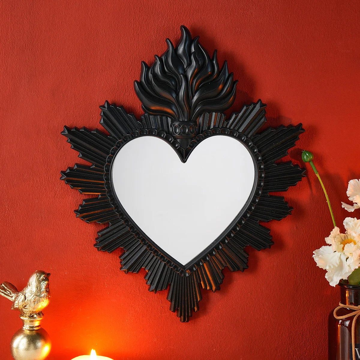 Prosty wiszący wisiorek dekoracyjny w kształcie płomienia świętego serca, ręcznie wykonane lustro wiszące.