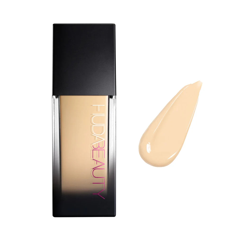 Nowy podkład w płynie Huda Beauty Flawless Liquid Foundation.