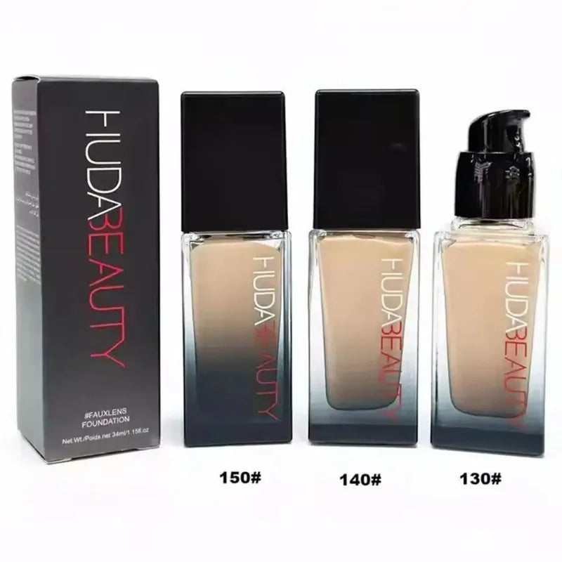 Dlhotrvajúci hydratačný a vyživujúci mejkap na tvár.
