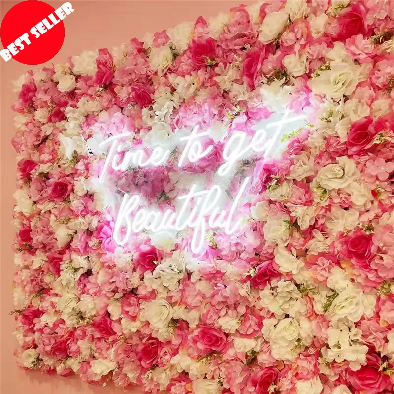 Różowy jedwabny panel z kwiatami różowymi jako sztuczne tło kwiatowe do dekoracji ślubnej.