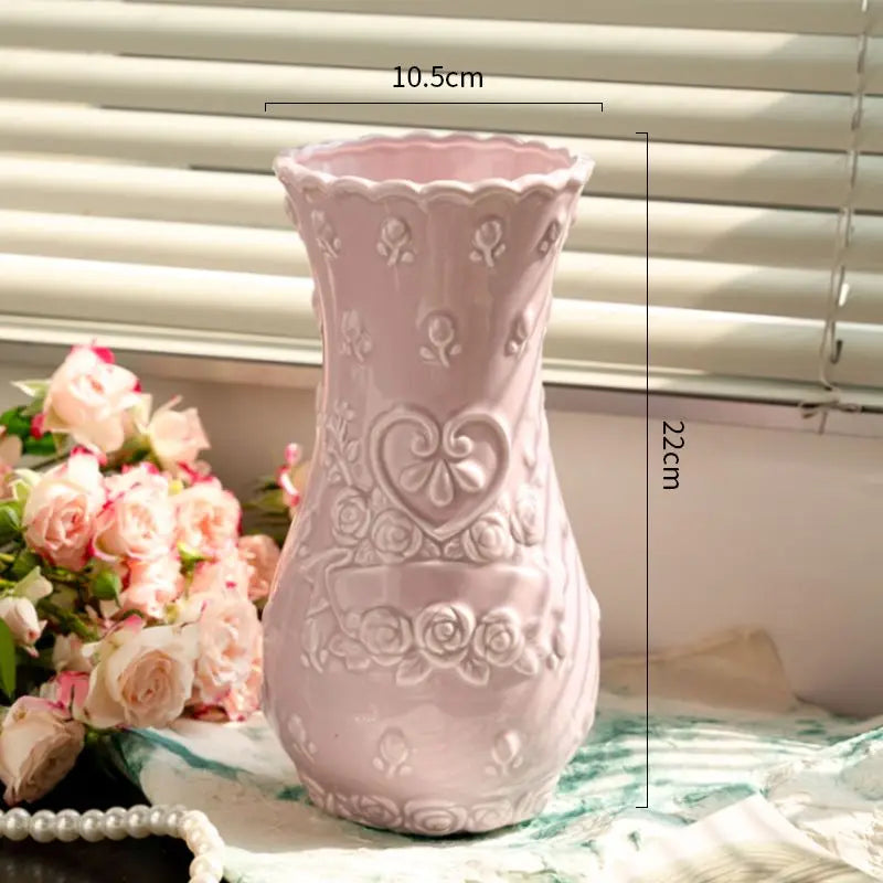 Ozdoby w stylu europejskim Retro Relief Rose Imitacja ceramicznej wazonu Salon Senior Sense.