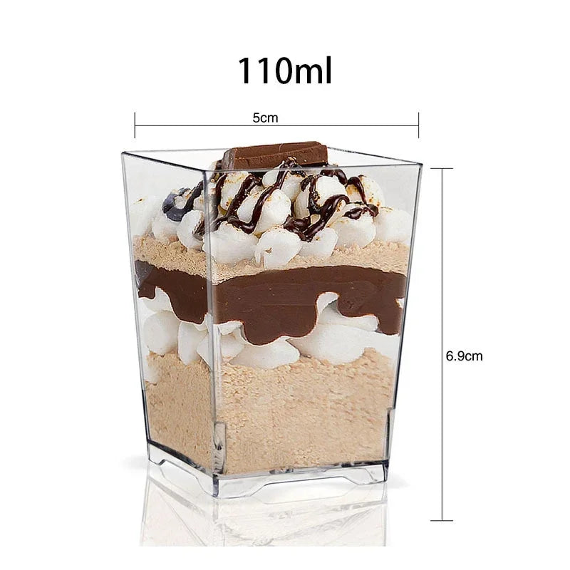 Jednorazowe  kubeczki do musów  do puddingów,do deserów