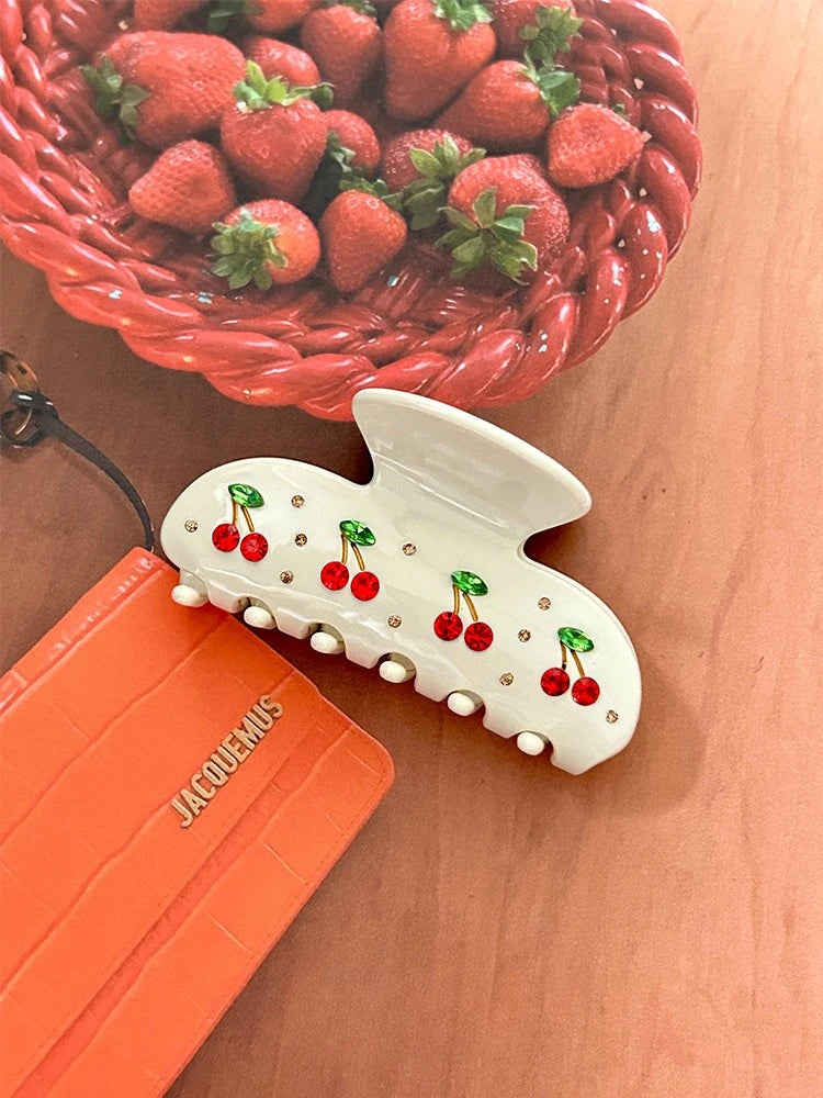 Spinki do włosów z wiśniami dla kobiet i dziewcząt.Różne modele