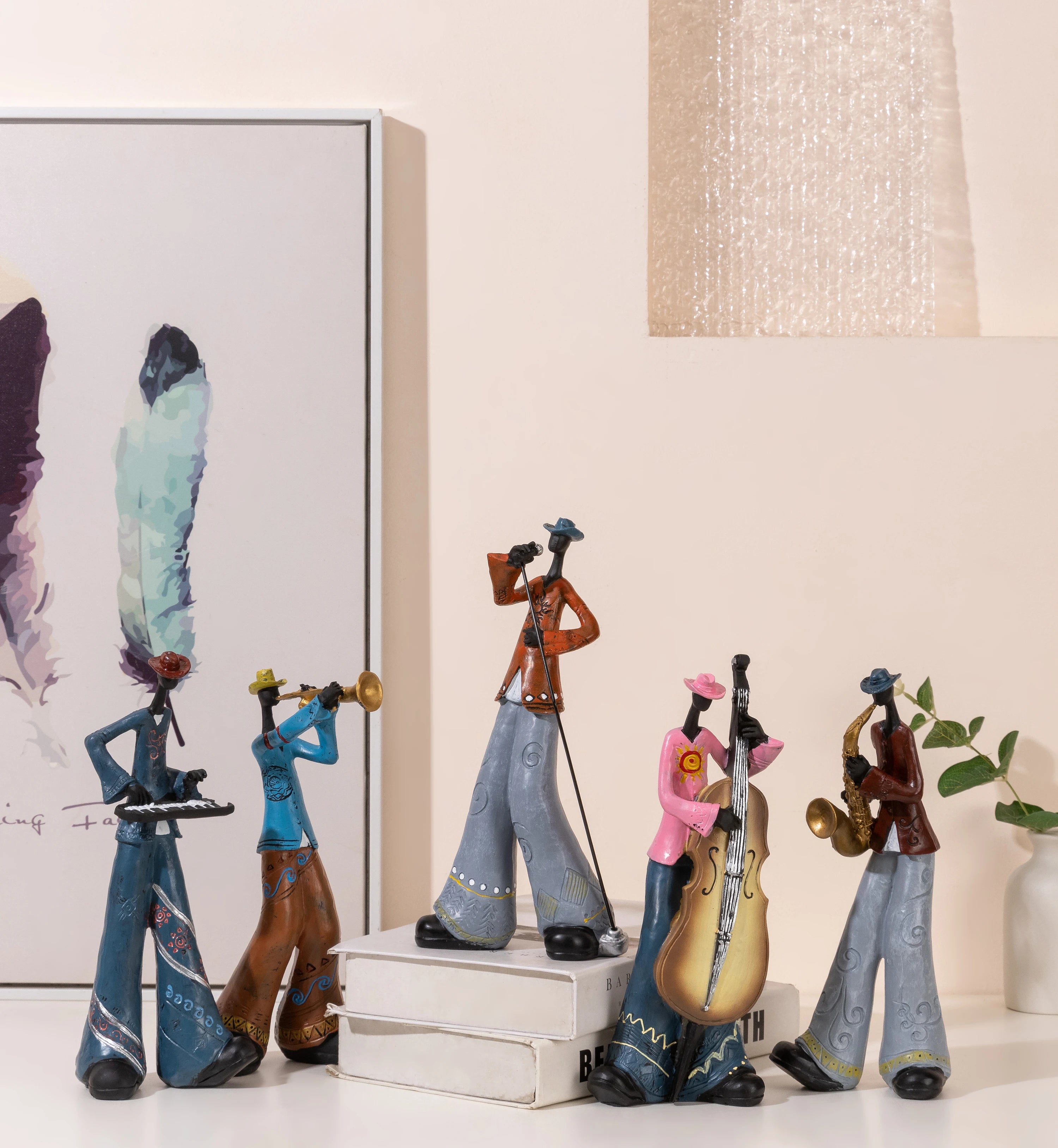 Kreatywna  dekoracja zespołu muzycznego. Model instrumentu muzycznego.