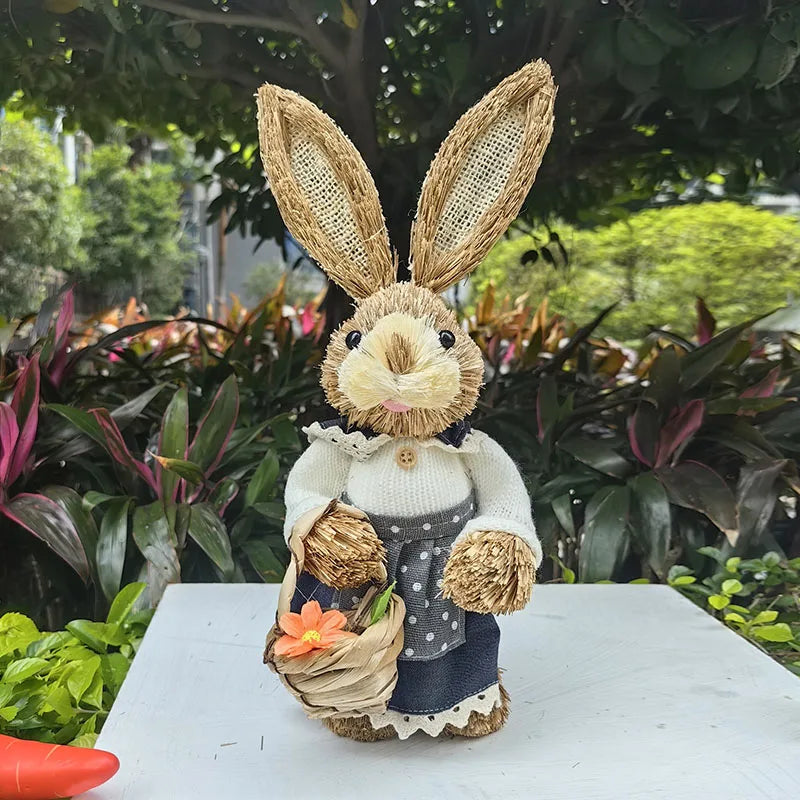 Urocza figurka królika z wikliny o wysokości 35 cm, ręcznie wykonana dekoracja ogrodowa.