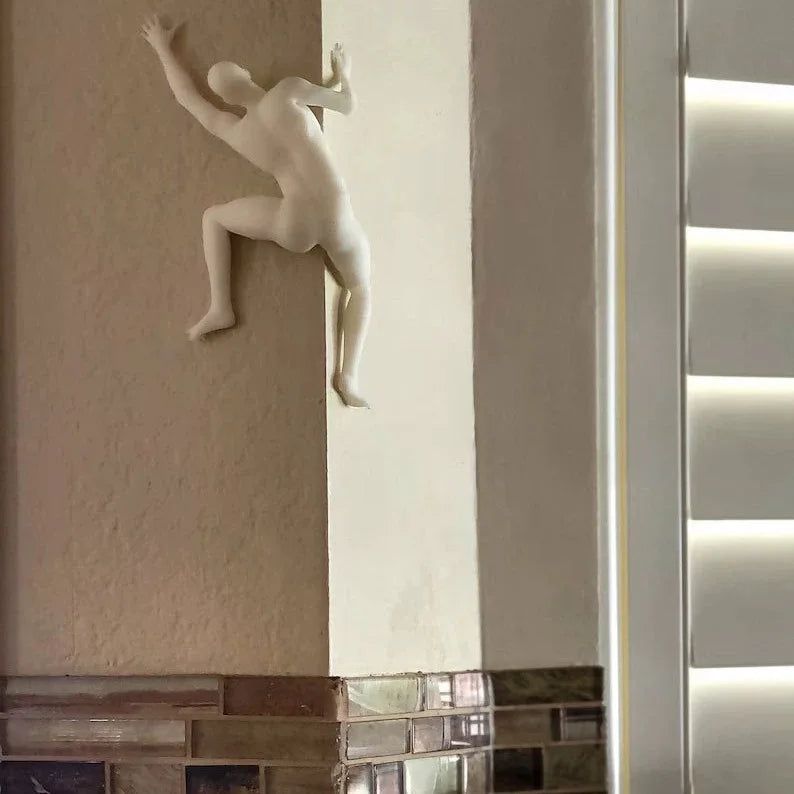Nowoczesna kreatywna dekoracja narożna Figurka „Zaskoczony” Rzeźba narożna Wspinacz.