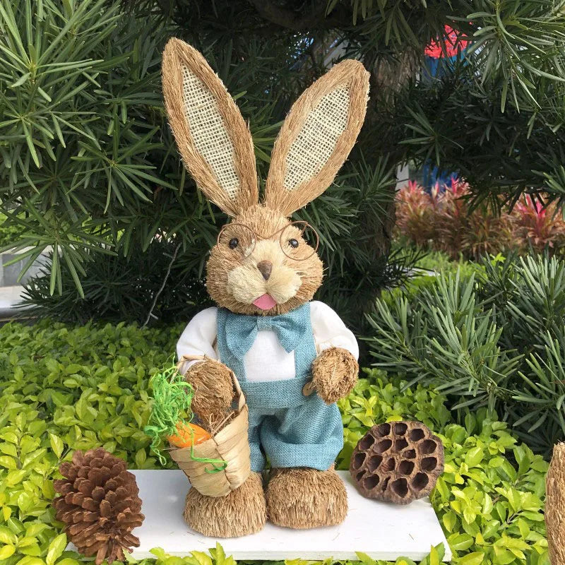 Urocza figurka królika z wikliny o wysokości 35 cm, ręcznie wykonana dekoracja ogrodowa.