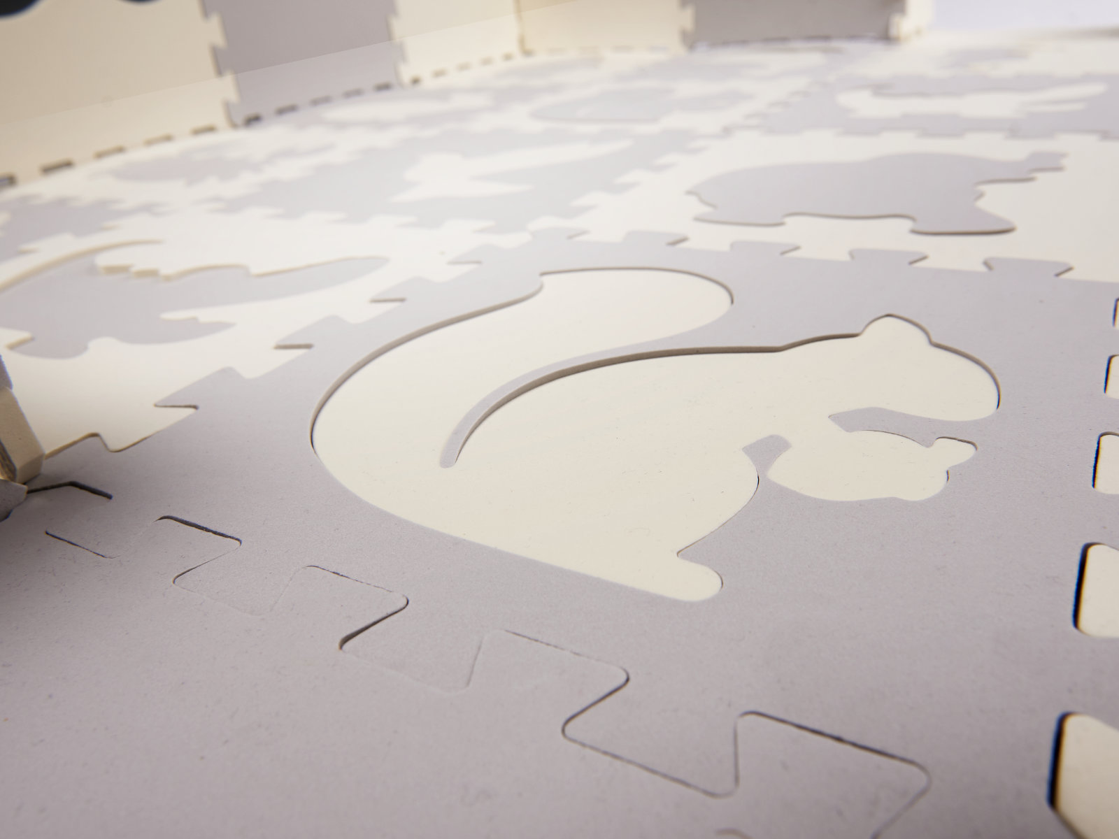 Vzdelávacia podložka z penovej hmoty, sivo-ecru, 36 dielikov, 150x150cm